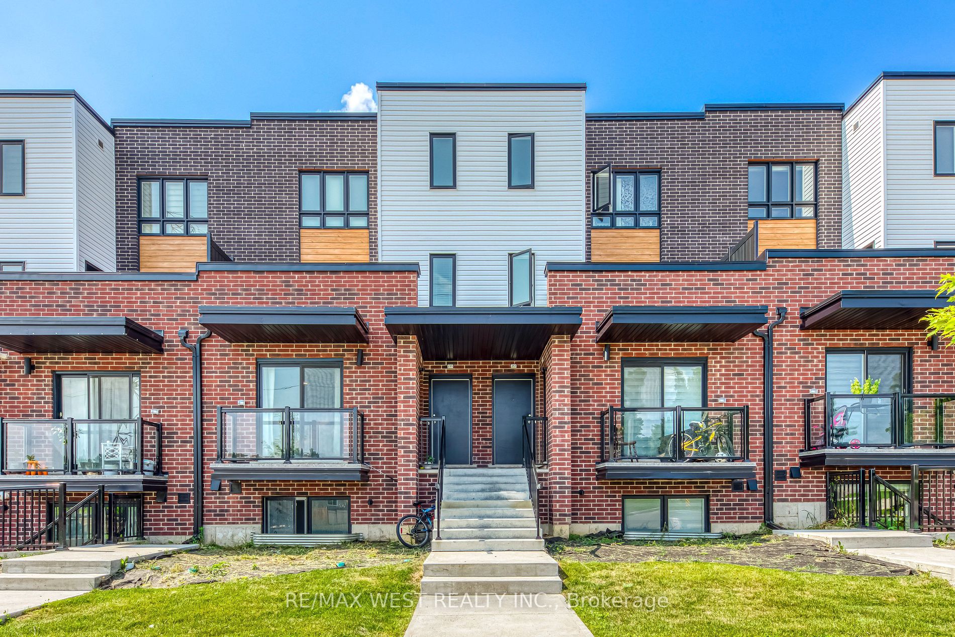 Stacked Townhse in Waterloo