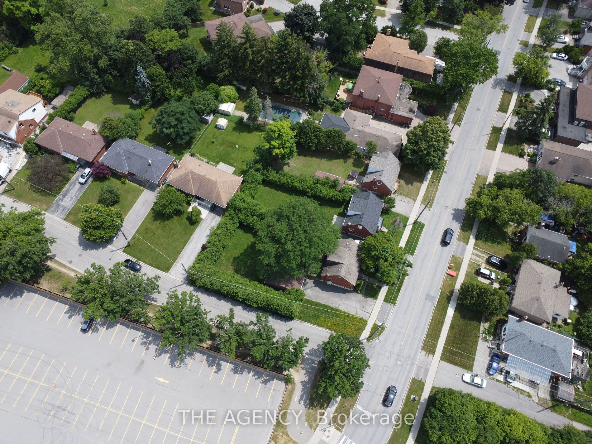 1 1/2 Storey in Toronto