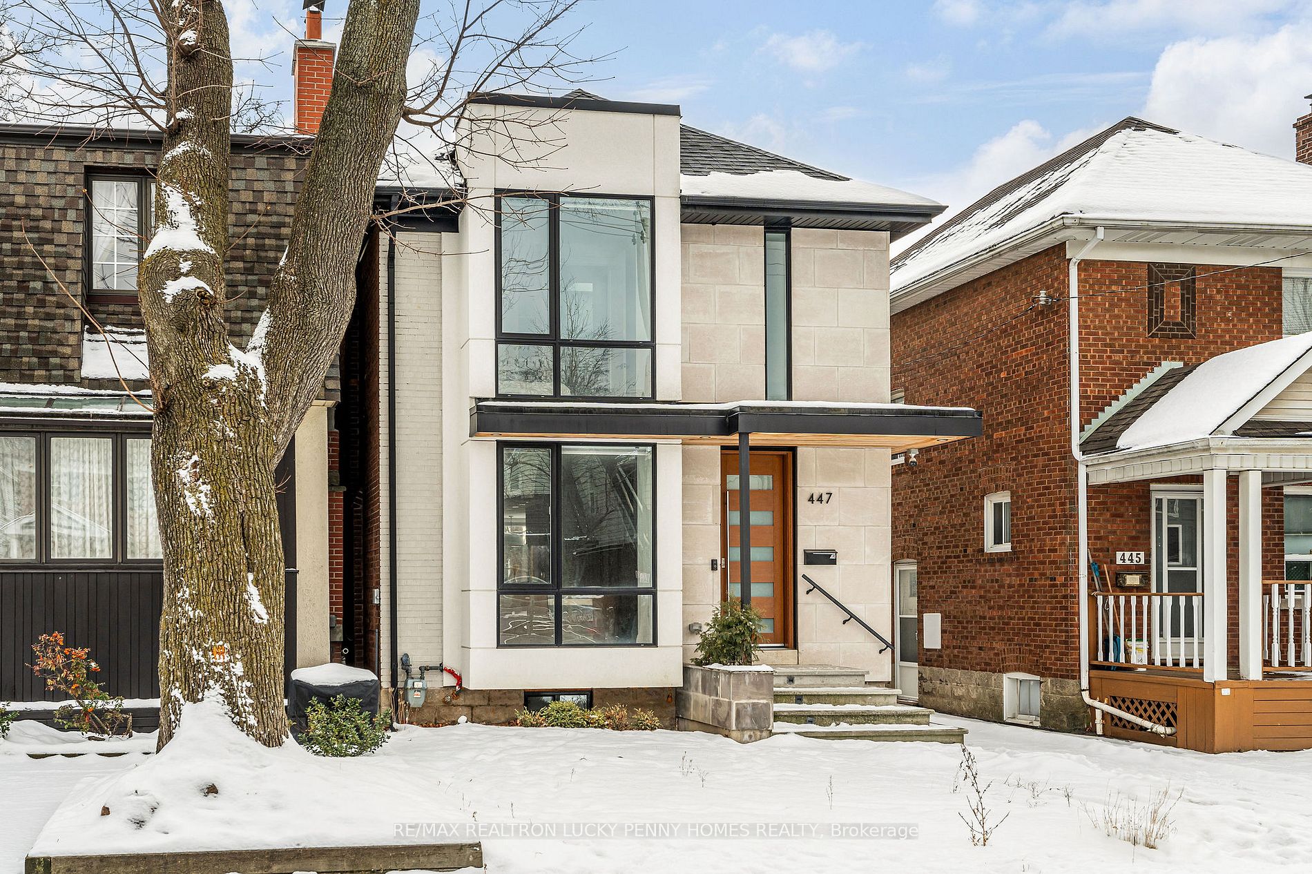 2-Storey in Toronto