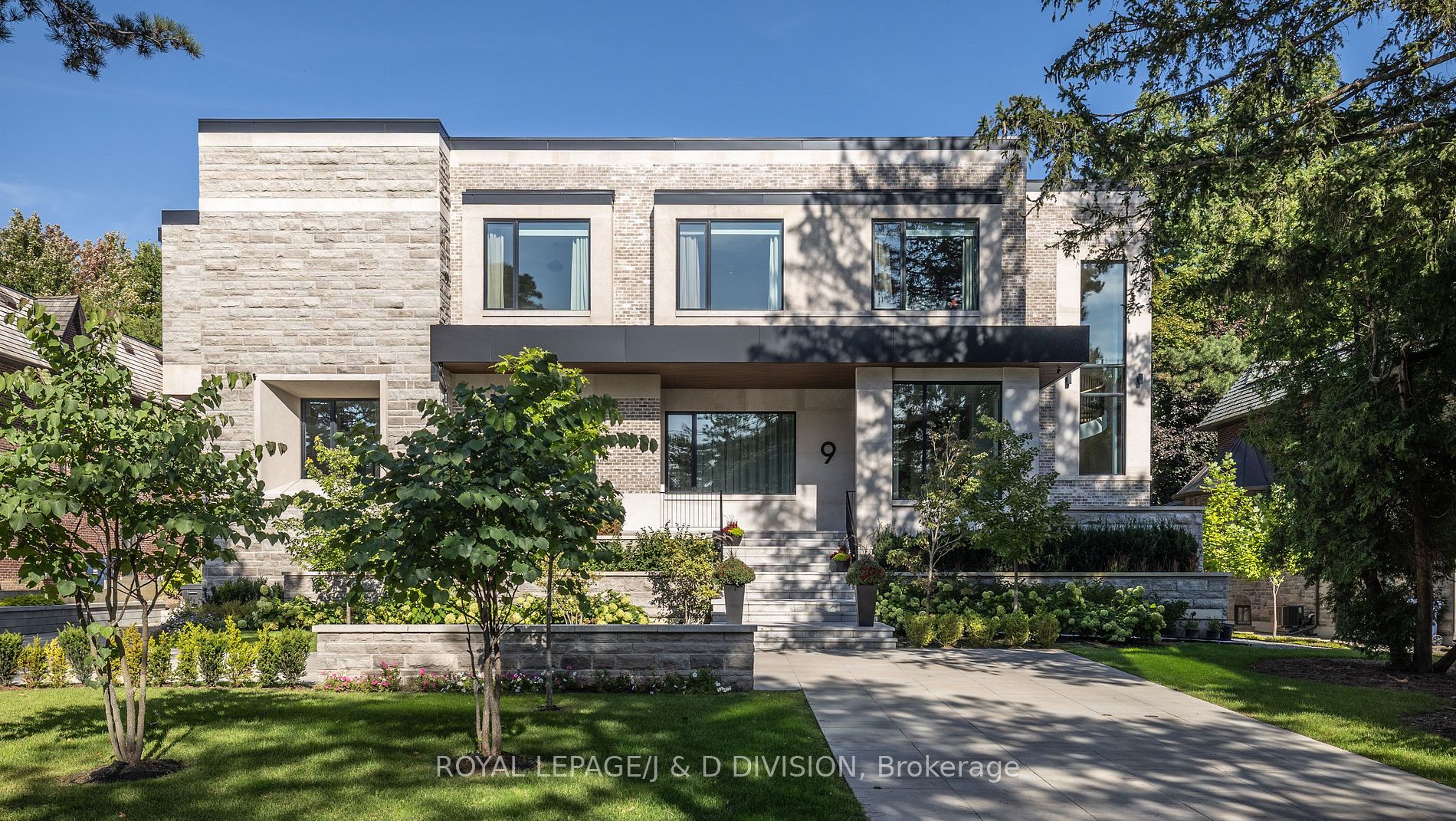 2-Storey in Toronto