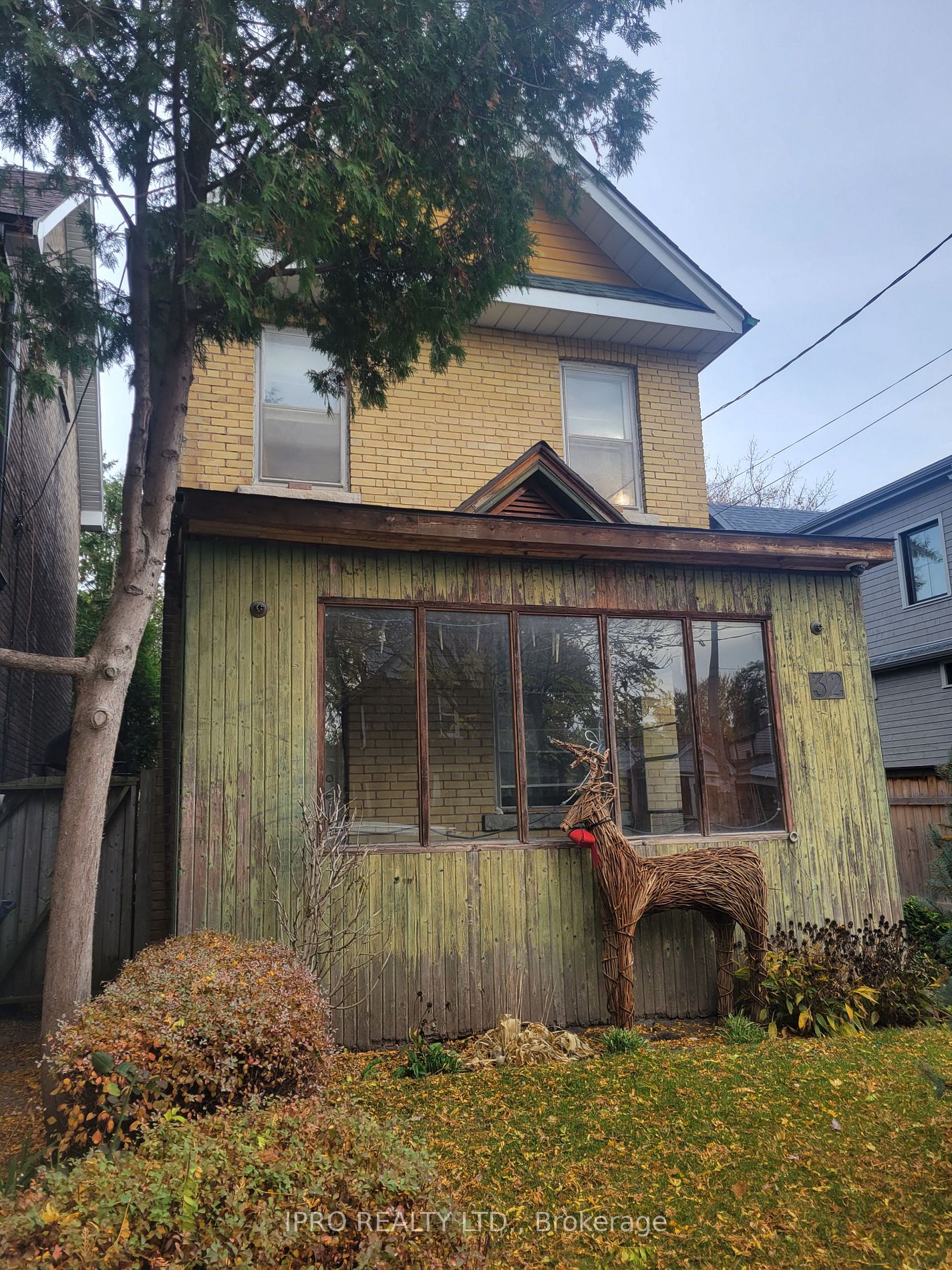 2-Storey in Toronto