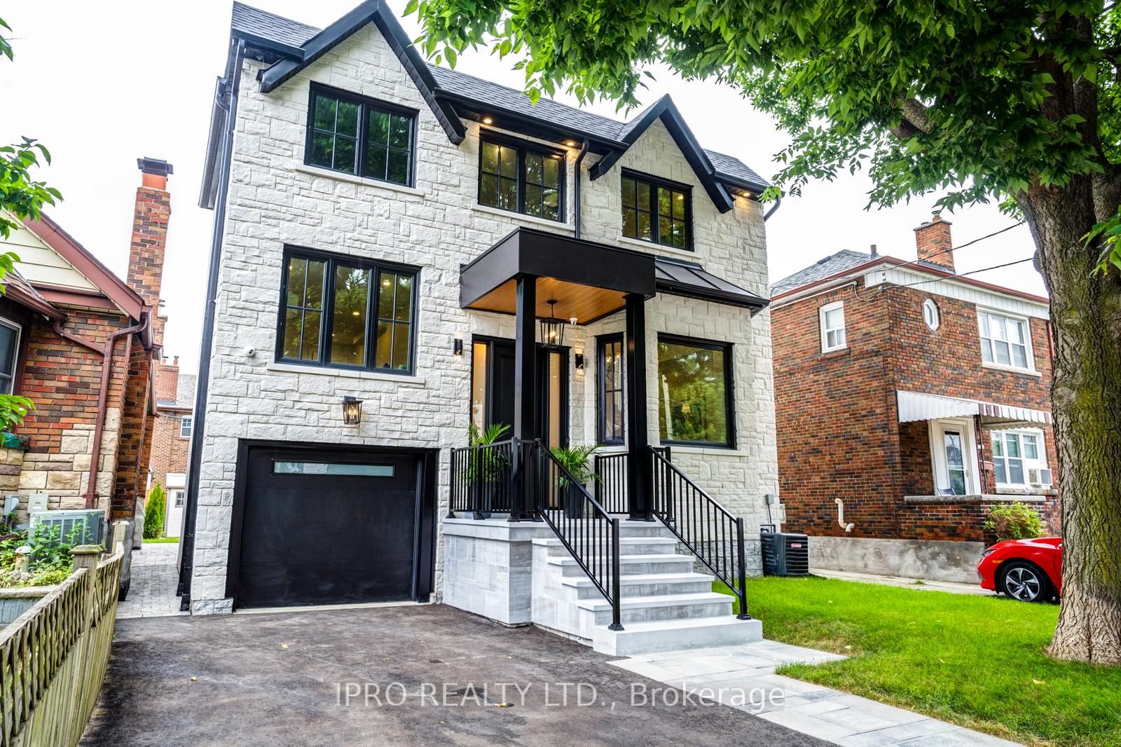 2-Storey in Toronto