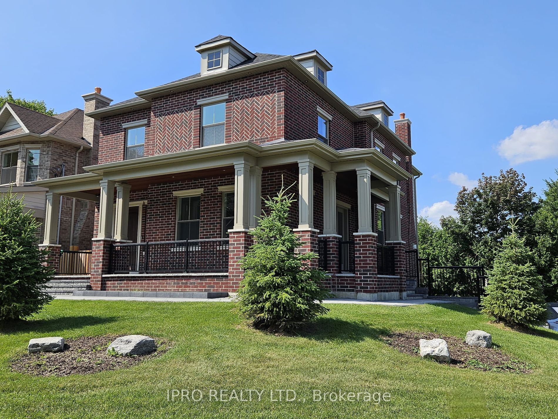 2-Storey in York