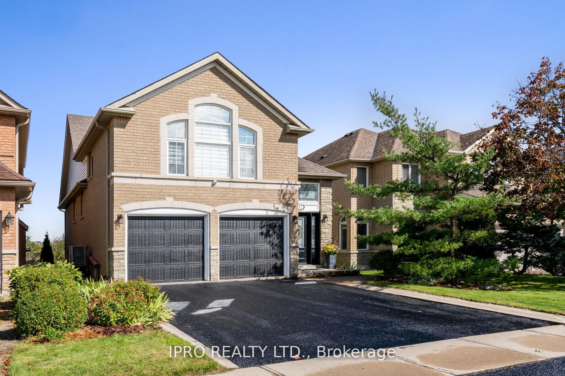 Bungalow-Raised in Peel