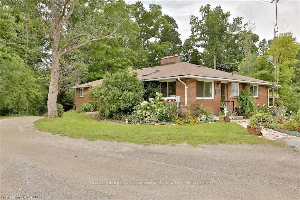 Bungalow in Halton