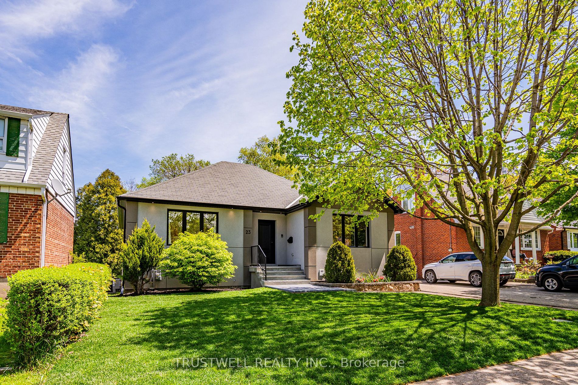 Bungalow in Toronto