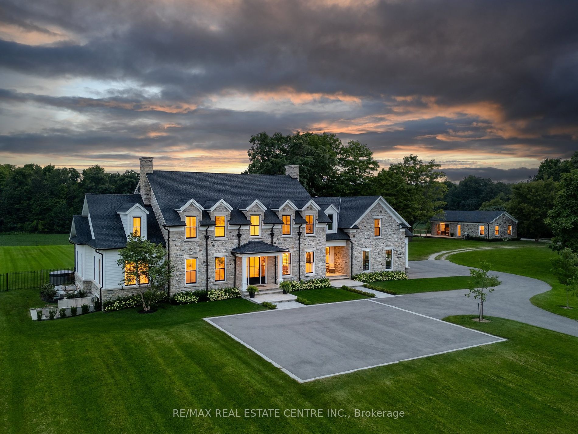 2-Storey in Halton