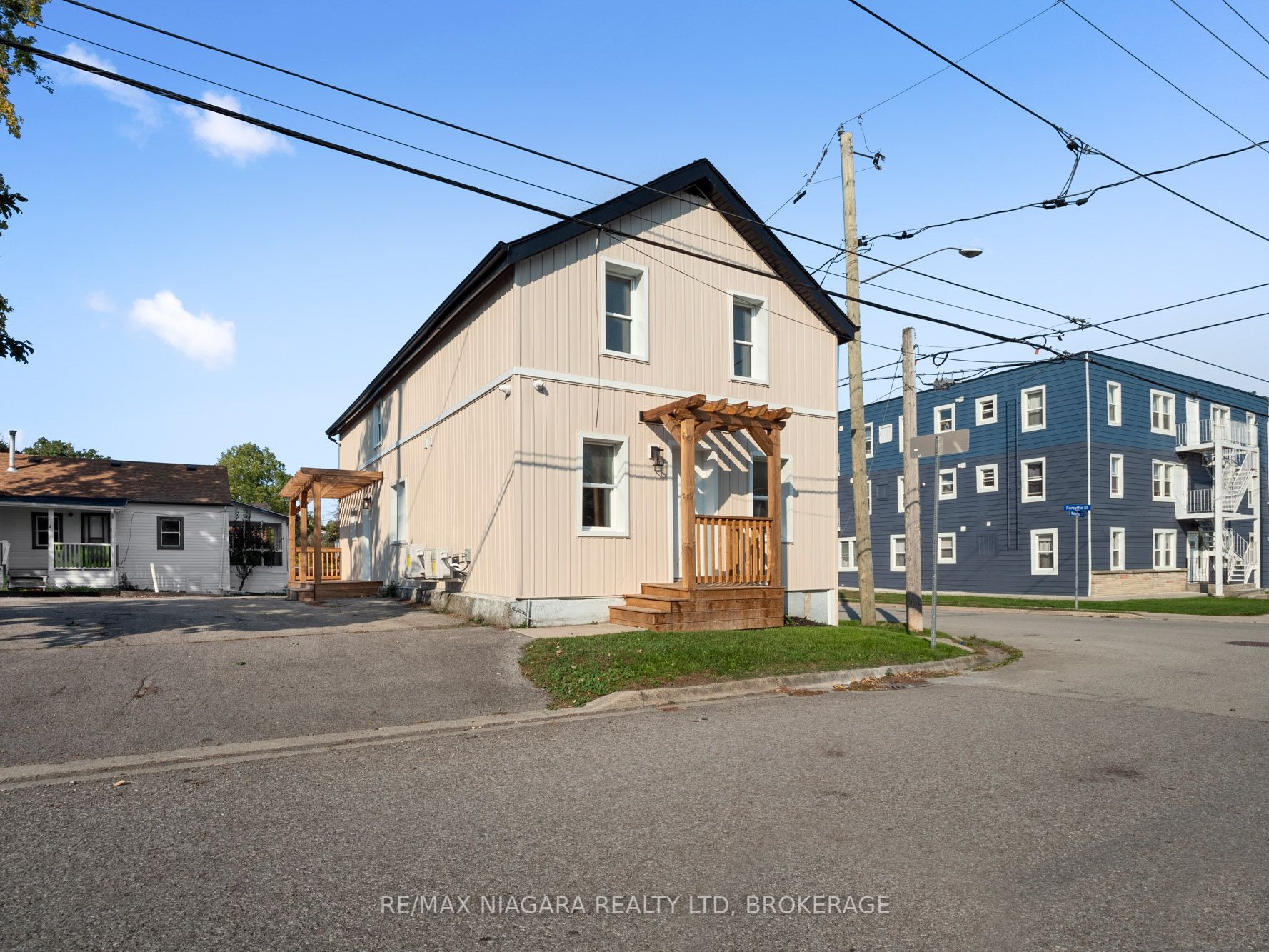 2-Storey in Niagara