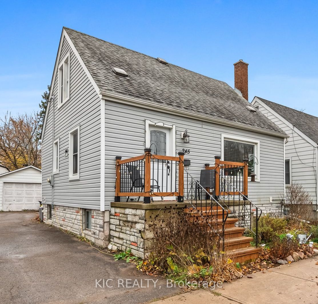 1 1/2 Storey in Peterborough