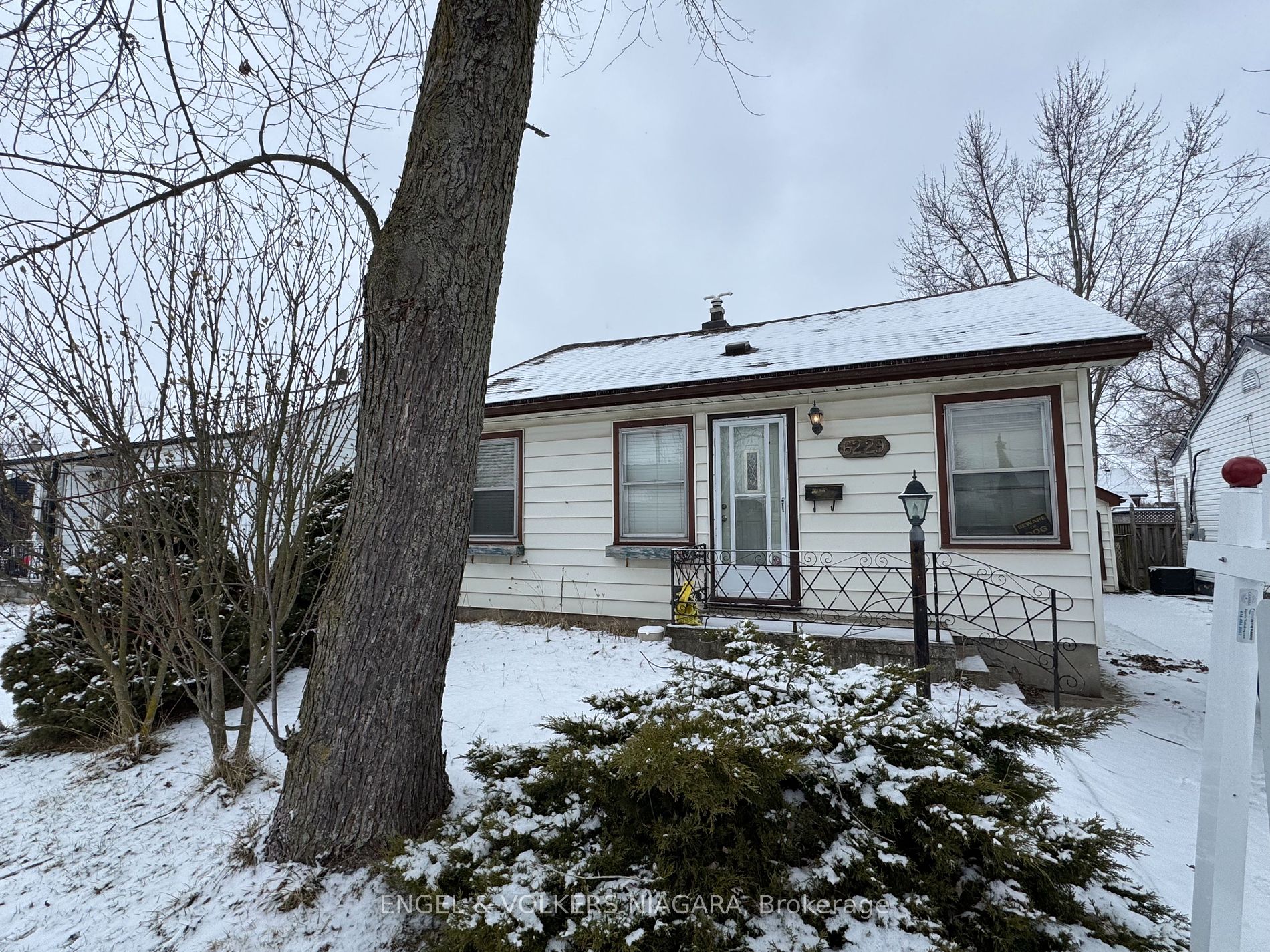 1 1/2 Storey in Niagara