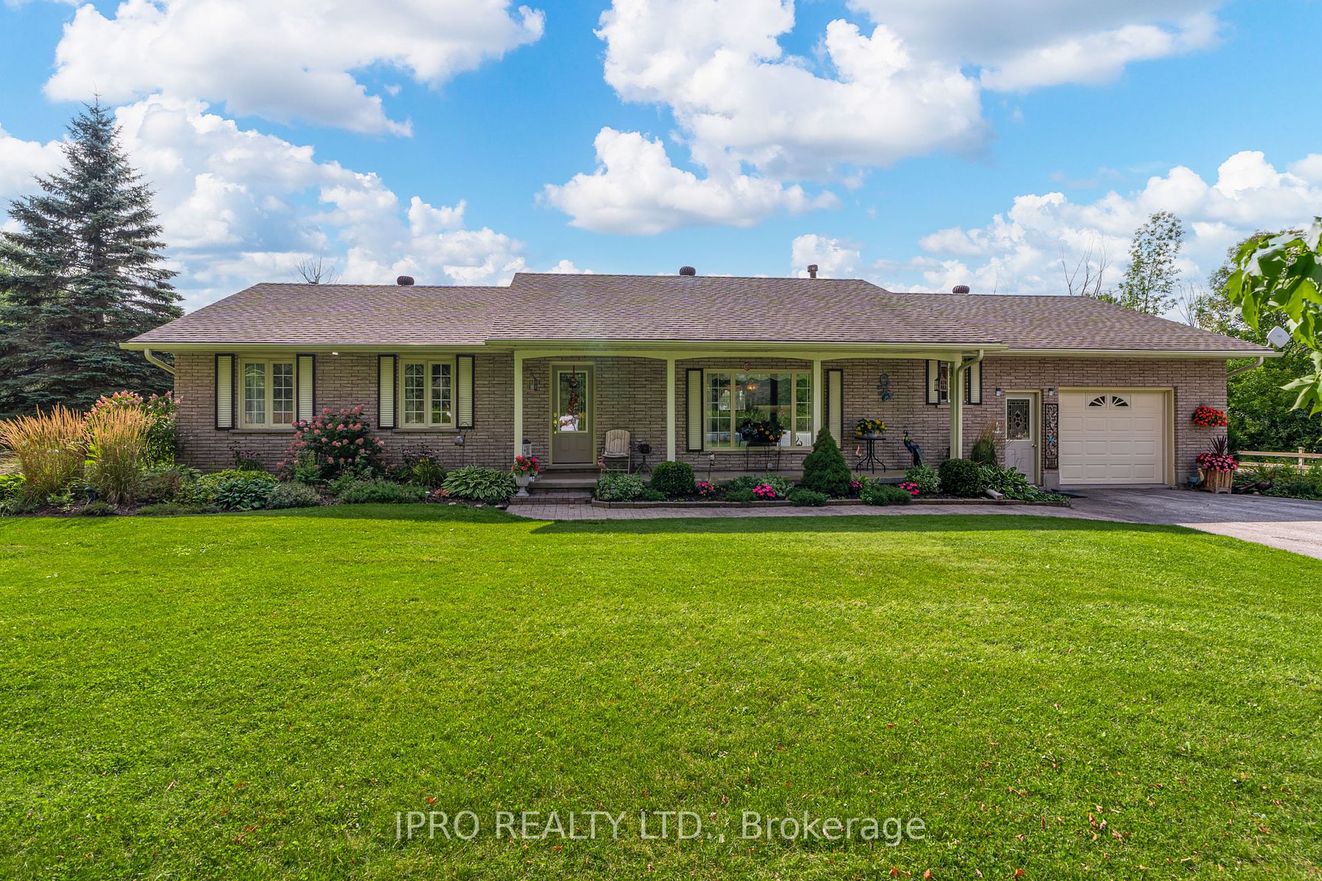 Bungalow in Grey County